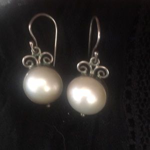 Elegant pearl hoop earrings